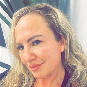 Meet your Posher, Monica